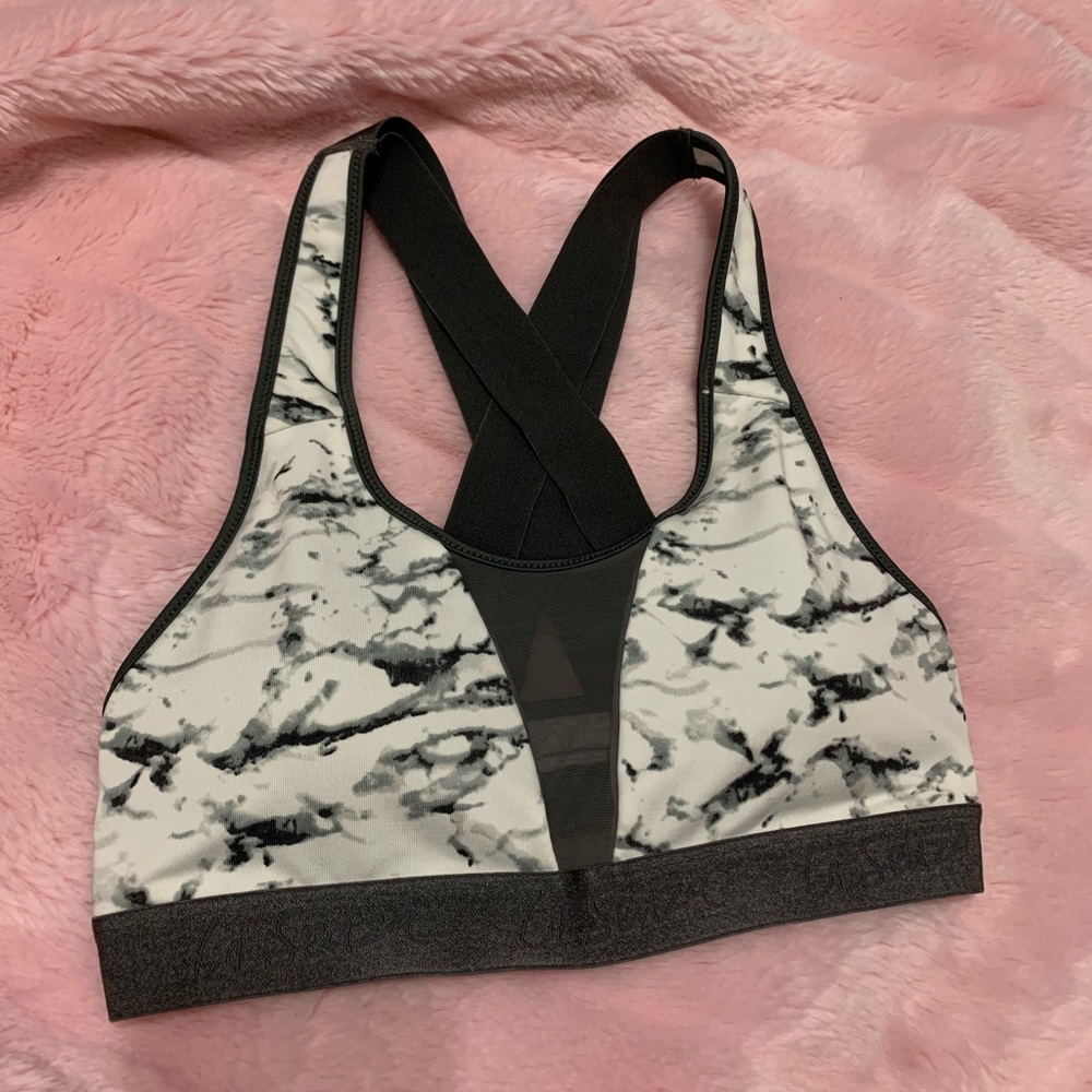 NEVER WORN: White marbled sports bra with mesh